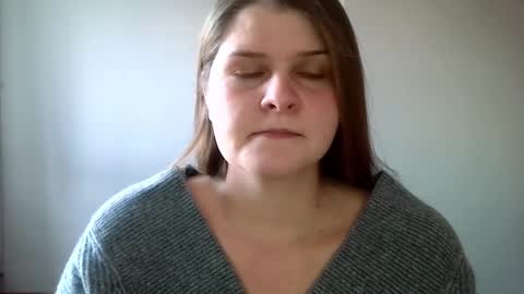 Caroline online show from 02/05/25, 02:37