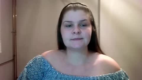 Caroline online show from 02/12/25, 07:02