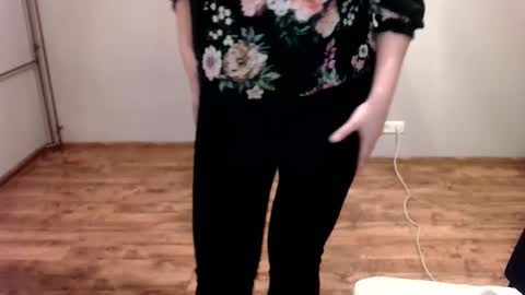 Caroline online show from 03/05/25, 06:12