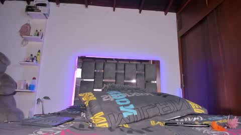 CAROLINE online show from 09/19/25, 11:33