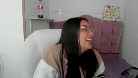 caroline_rodriguez_9 online show from 12/14/25, 11:59