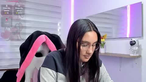 caroline_rodriguez_9 online show from 05/23/26, 07:07