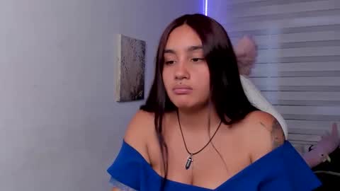 caroline_rodriguez_9 online show from 06/04/26, 07:20