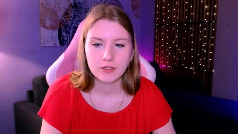 Snapshot of carolinedesire chatting on 03/25/26, 07:36 Caroline online show from 03/25/26, 07:36