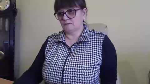 CarolineDream  online show from 01/15/25, 09:02