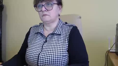 CarolineDream  online show from 02/03/25, 06:34