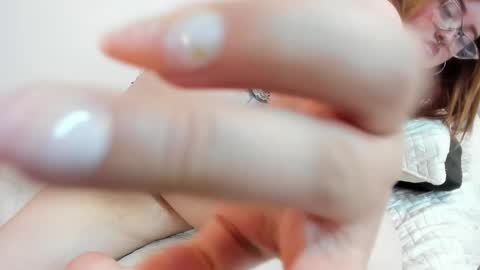 Snapshot of carolineevanss1 chatting on 10/10/25, 08:46 Carolinee  online show from 10/10/25, 08:46