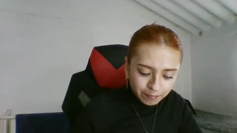Snapshot of carolinnapinkman chatting on 06/03/26, 08:25 carolinnapinkman online show from 06/03/26, 08:25