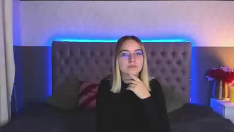 Snapshot of carollflexx chatting on 11/06/25, 06:58 CarollFlexx online show from 11/06/25, 06:58