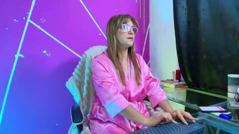 CAROL online show from 07/22/26, 10:07