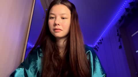 Snapshot of carolynexford chatting on 11/26/25, 09:10 Emma online show from 11/26/25, 09:10