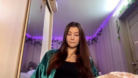 Snapshot of carolynexford chatting on 12/04/25, 10:02 Emma online show from 12/04/25, 10:02