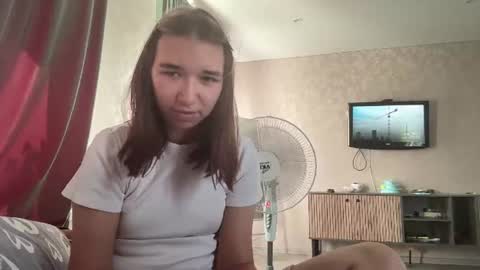 Snapshot of caroylncastellaw chatting on 07/28/26, 11:17 Sara online show from 07/28/26, 11:17