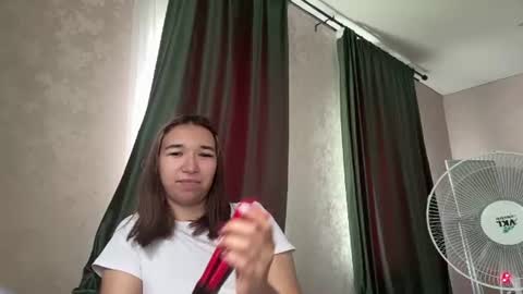 Snapshot of caroylncastellaw chatting on 07/28/26, 12:48 Sara online show from 07/28/26, 12:48