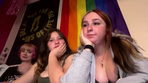 Snapshot of carpetmunchers chatting on 10/12/25, 01:04 carpetmunchers online show from 10/12/25, 01:04