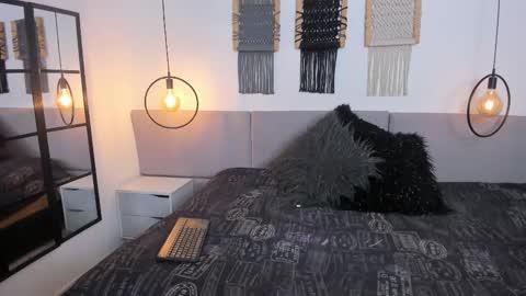 Carrie online show from 10/06/25, 03:15