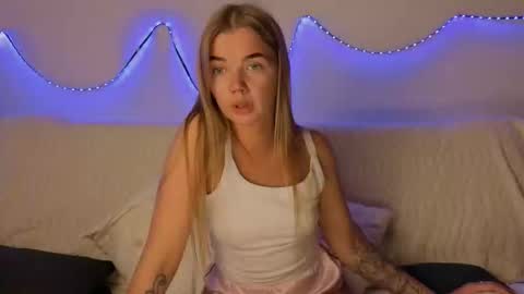 carriebradshawww online show from 10/01/25, 04:35