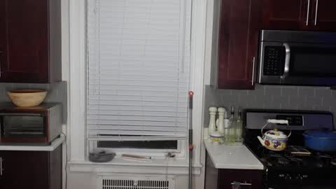 Snapshot of carriemadsin chatting on 11/24/25, 11:15 carrie madsin online show from 11/24/25, 11:15