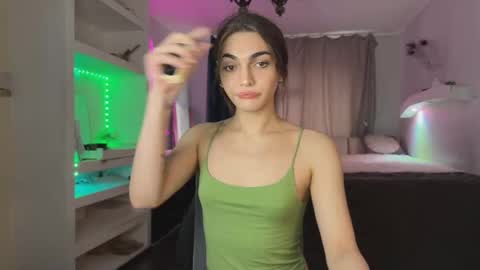 Carry online show from 02/11/25, 10:37