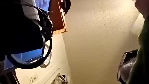 Snapshot of caryb chatting on 02/11/25, 06:01 caryb online show from 02/11/25, 06:01