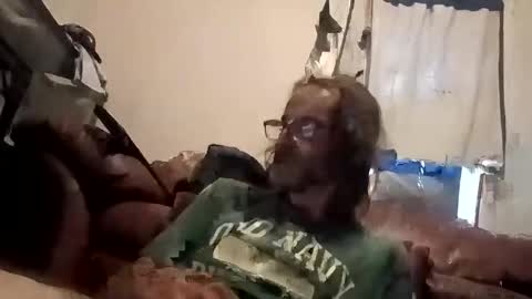 Snapshot of caryb chatting on 11/14/25, 03:55 caryb online show from 11/14/25, 03:55