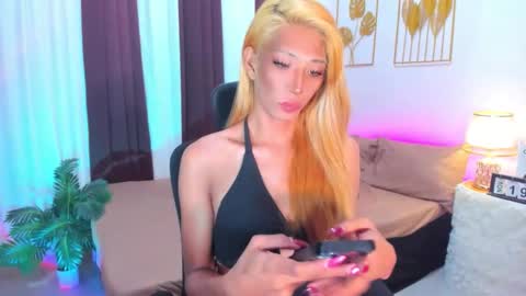 Snapshot of casandrawilson chatting on 11/20/25, 07:35 casandrawilson online show from 11/20/25, 07:35