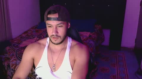 Snapshot of casas_oom chatting on 09/28/25, 05:46 online show from 09/28/25, 05:46