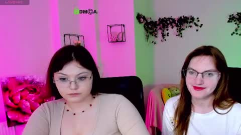 casey_meow_ online show from 06/19/26, 07:06