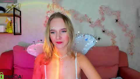 Snapshot of casey_sweeet chatting on 10/31/25, 09:10 Casey sweeet online show from 10/31/25, 09:10