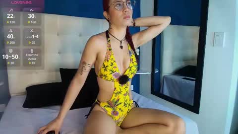 Snapshot of caseydevon chatting on 12/13/25, 11:54 Casey online show from 12/13/25, 11:54