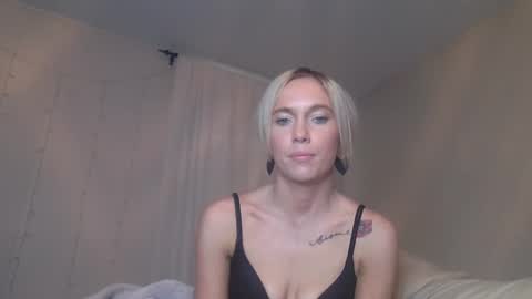 Snapshot of caseygirl6879 chatting on 10/07/25, 10:07 Casey Lakes online show from 10/07/25, 10:07