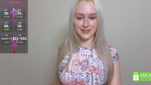 Snapshot of caseylabow chatting on 12/04/24, 01:42 My name is Casey... Nice to meet you  I will be happy to have funthumbs up please its important online show from 12/04/24, 01:42
