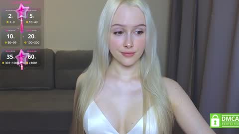 Snapshot of caseylabow chatting on 12/22/24, 04:17 My name is Casey... Nice to meet you  I will be happy to have funthumbs up please its important online show from 12/22/24, 04:17