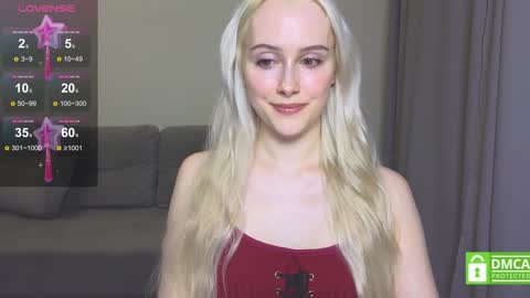 Snapshot of caseylabow chatting on 01/11/25, 11:45 My name is Casey... Nice to meet you  I will be happy to have funthumbs up please its important online show from 01/11/25, 11:45