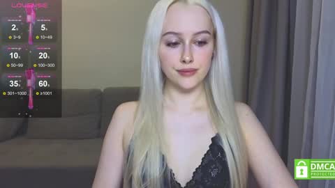 Snapshot of caseylabow chatting on 01/12/25, 02:41 My name is Casey... Nice to meet you  I will be happy to have funthumbs up please its important online show from 01/12/25, 02:41