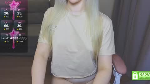 Snapshot of caseylabow chatting on 01/22/25, 01:21 My name is Casey... Nice to meet you  I will be happy to have funthumbs up please its important online show from 01/22/25, 01:21