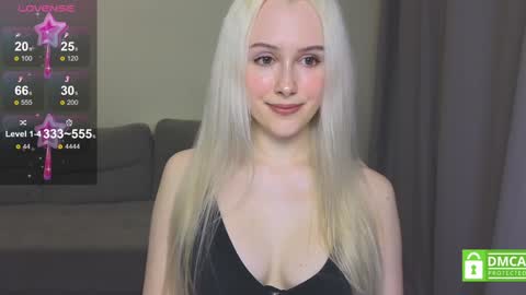 Snapshot of caseylabow chatting on 01/26/25, 01:15 My name is Casey... Nice to meet you  I will be happy to have funthumbs up please its important online show from 01/26/25, 01:15