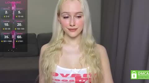 Snapshot of caseylabow chatting on 02/15/25, 11:17 My name is Casey... Nice to meet you  I will be happy to have funthumbs up please its important online show from 02/15/25, 11:17