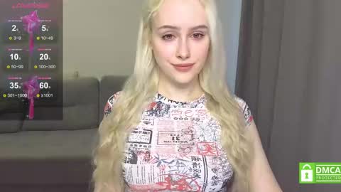 Snapshot of caseylabow chatting on 02/22/25, 03:23 My name is Casey... Nice to meet you  I will be happy to have funthumbs up please its important online show from 02/22/25, 03:23