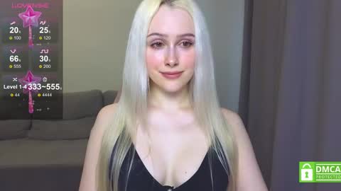 Snapshot of caseylabow chatting on 03/09/25, 11:25 My name is Casey... Nice to meet you  I will be happy to have funthumbs up please its important online show from 03/09/25, 11:25