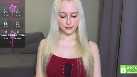 Snapshot of caseylabow chatting on 03/12/25, 01:51 My name is Casey... Nice to meet you  I will be happy to have funthumbs up please its important online show from 03/12/25, 01:51