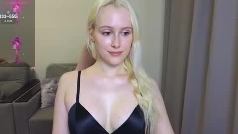 Snapshot of caseylabow chatting on 10/12/25, 10:47 My name is Casey... Nice to meet you  I will be happy to have funthumbs up please its important online show from 10/12/25, 10:47