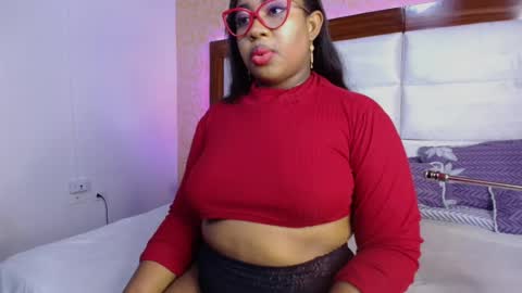 Snapshot of caseymoon chatting on 02/04/25, 12:33 Casey online show from 02/04/25, 12:33