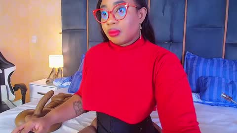 Snapshot of caseymoon chatting on 10/10/25, 12:26 Casey online show from 10/10/25, 12:26