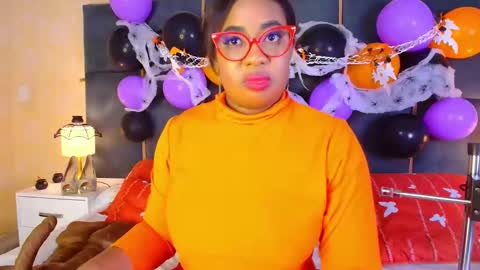 Snapshot of caseymoon chatting on 10/27/25, 12:31 Casey online show from 10/27/25, 12:31