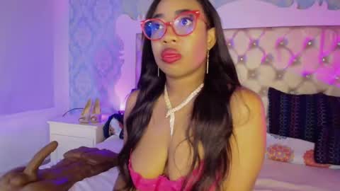 Snapshot of caseymoon chatting on 01/18/26, 12:31 Casey online show from 01/18/26, 12:31