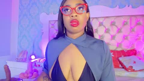 Snapshot of caseymoon chatting on 04/16/26, 12:39 Casey online show from 04/16/26, 12:39