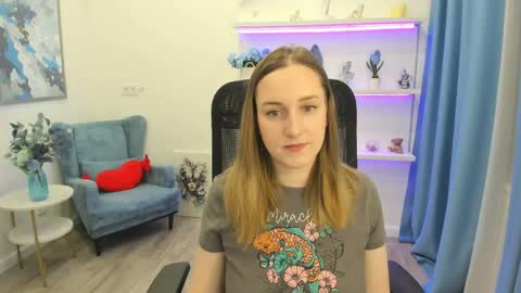Snapshot of caseyterini chatting on 05/21/26, 04:08 Casey online show from 05/21/26, 04:08