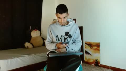 Snapshot of cash_master_san chatting on 10/28/25, 11:25 Cash Master San online show from 10/28/25, 11:25