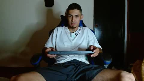 Snapshot of cash_master_san chatting on 11/15/25, 03:26 Cash Master San online show from 11/15/25, 03:26